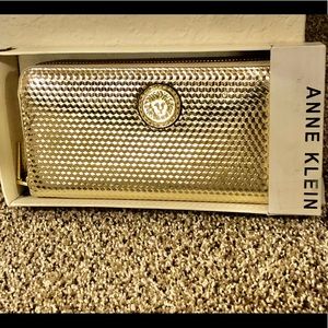 Anne Klein GOLD Wallet 💕